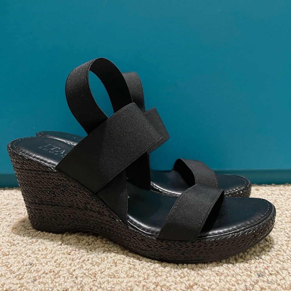 Italian Shoemakers Black Elastic Wedge Sandals Platforms. NWOT or box